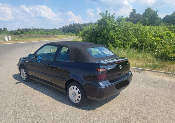Volkswagen Golf cena 11900 przebieg: 215527, rok produkcji 2002 z Dębno małe 121